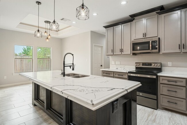 Building Photo - 203 Javier Dr