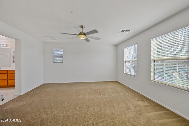 Building Photo - 2257 S Ponderosa Dr