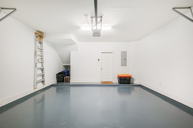 Building Photo - 809 Leavenworth Ave