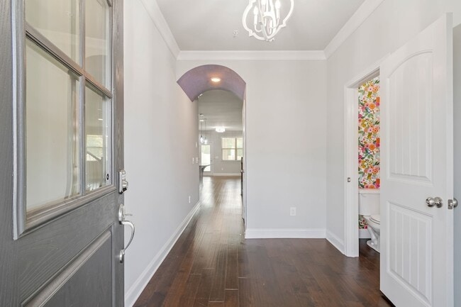 Building Photo - 1444 Channing Dr