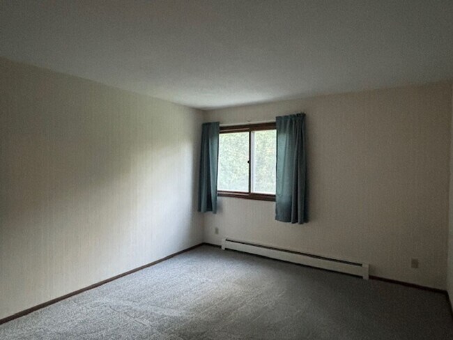 Building Photo - Great 1 BR/1 BA Condo in the Heart of Litt...