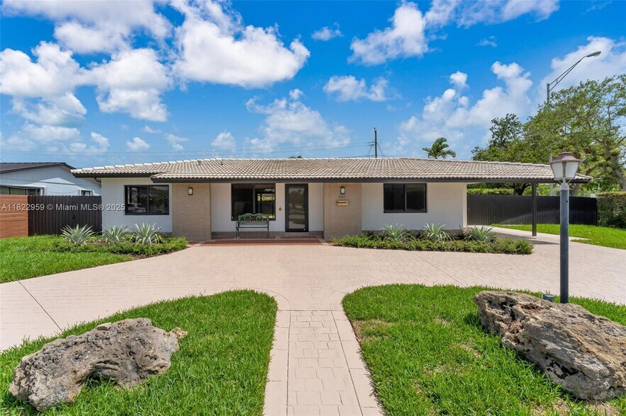 Building Photo - 9140 SW 45th Ter