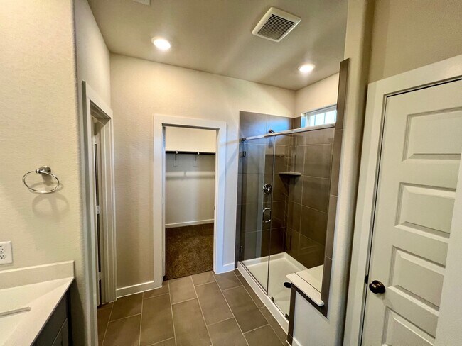 Building Photo - 15431 Dapple Blf Ln