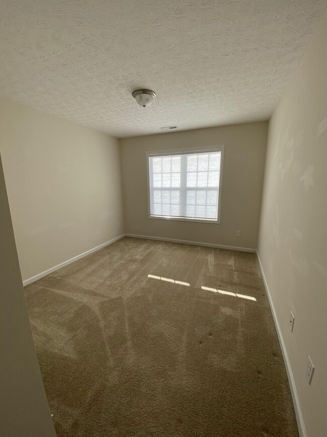 Building Photo - 3301 Hardee Farms Dr