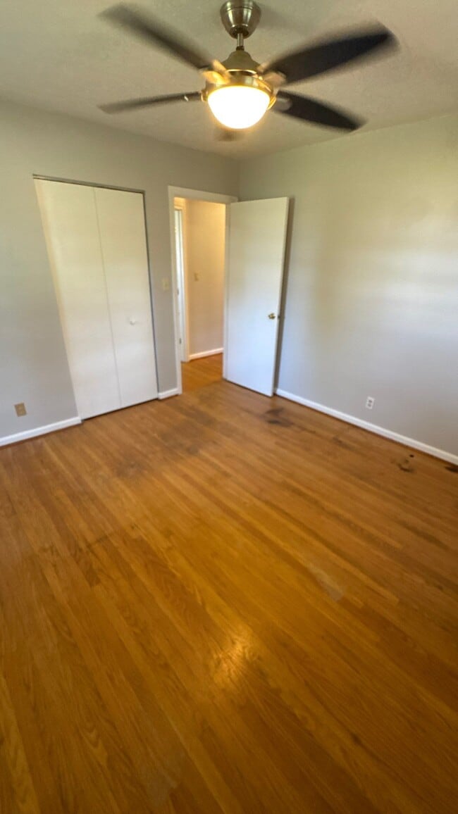Building Photo - 7201 Gerber Ave