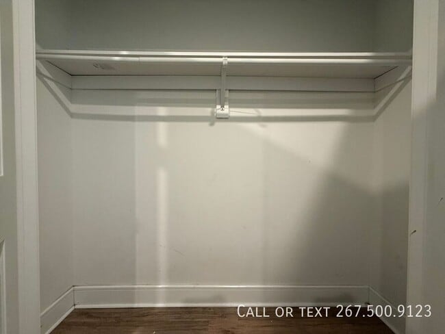 Building Photo - 1229 N Franklin St