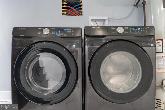 Building Photo - 3120 Tilton St