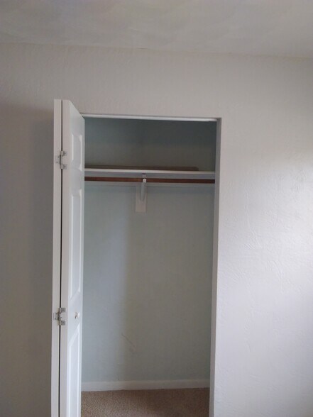 Building Photo - 5172 Taylor Ave