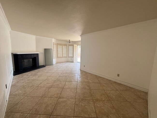 Building Photo - 12438 Brewster Dr