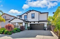 Building Photo - Monte Bella Community