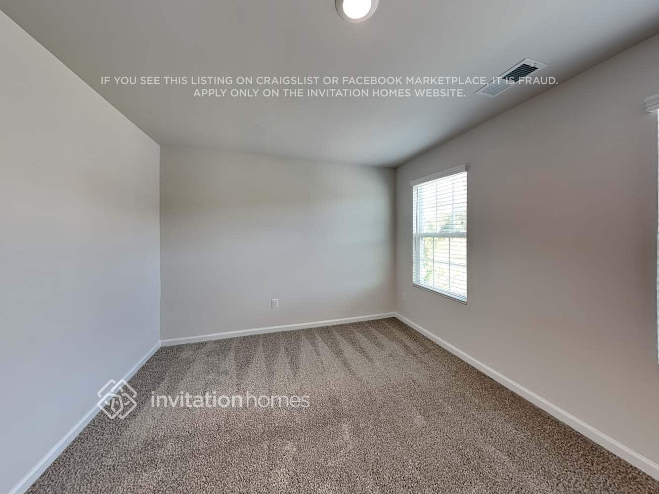 Building Photo - 1024 Woodhouse Dr