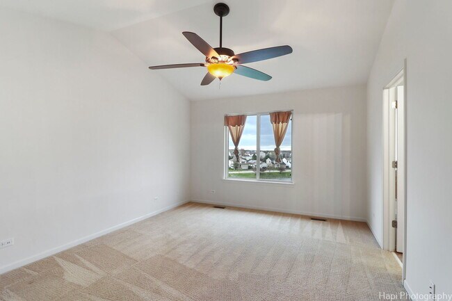 Building Photo - 176 S Cornerstone Dr