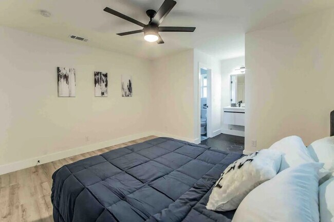 Building Photo - Experience Elevated Living in North Austin – Fully Furnished & Move-In Ready