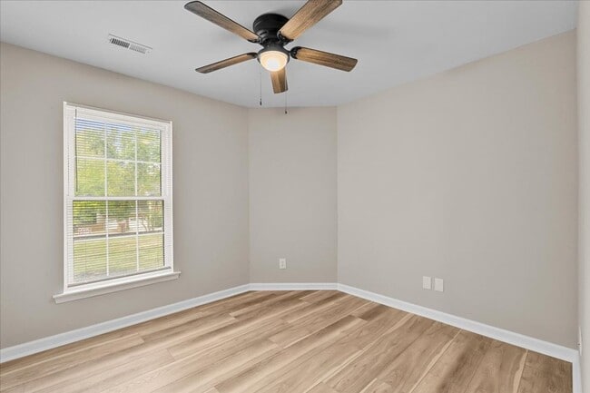 Building Photo - Coming Soon! Single Story Rental in Jamestown's Colony Park!