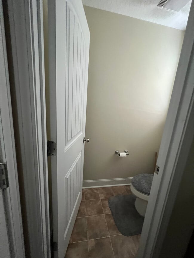 Building Photo - 616 Piedmont Ave