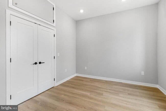 Building Photo - 919 N 15th St