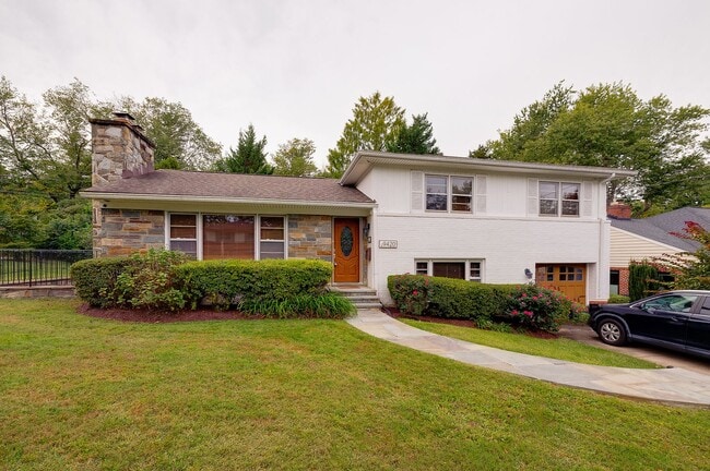 Primary Photo - Furnished, Detached Home in Bethesda Alta ...