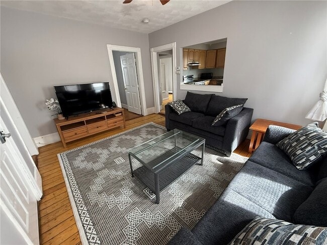 Building Photo - 5 Ann St