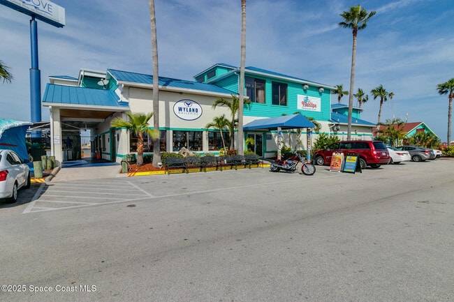 Building Photo - 200 International Dr