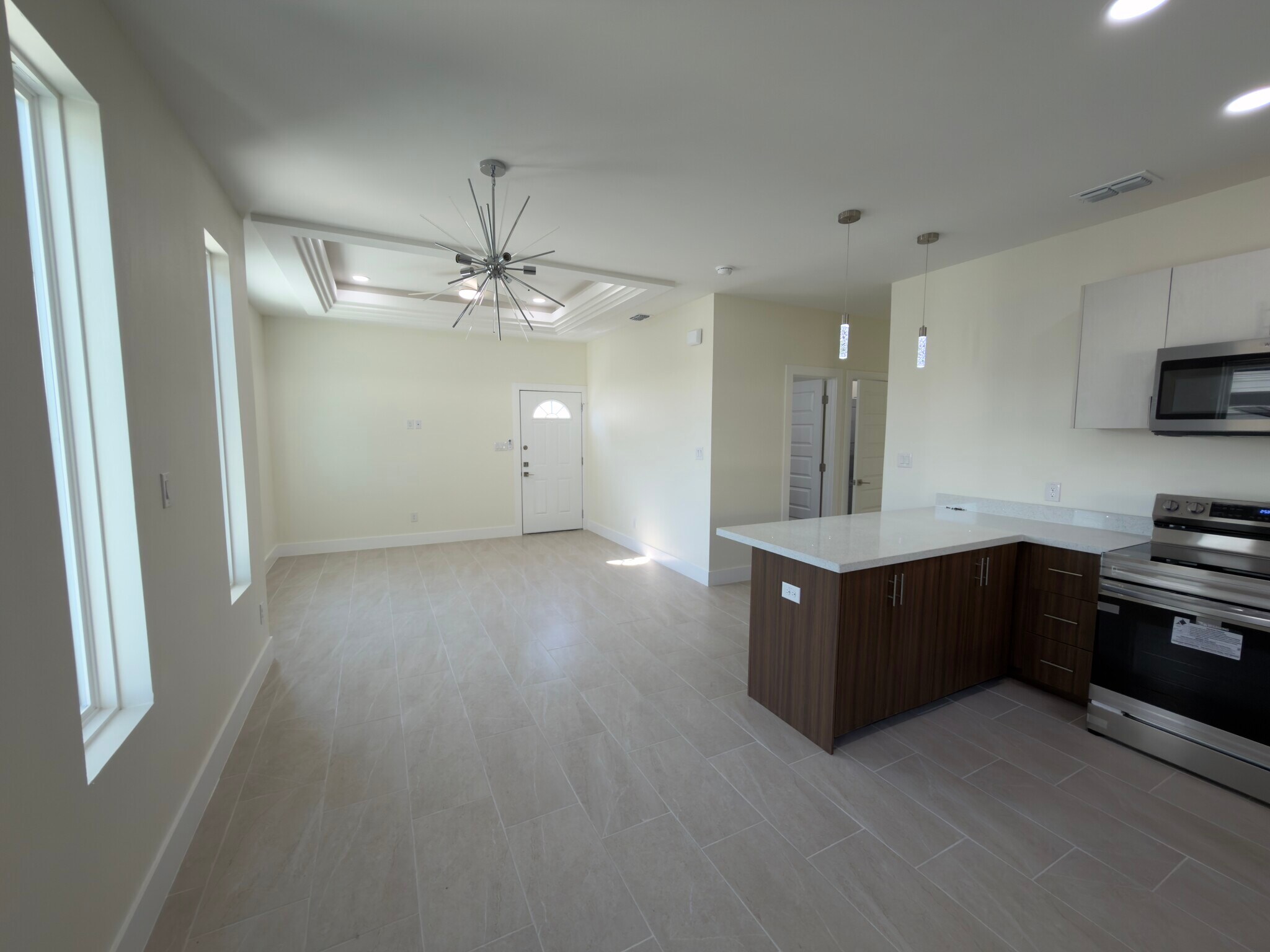 Building Photo - 609 N Alexandrite Ave