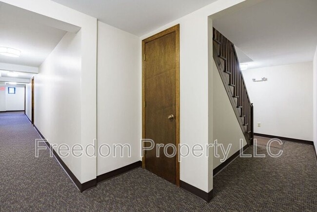 Building Photo - 65 East St