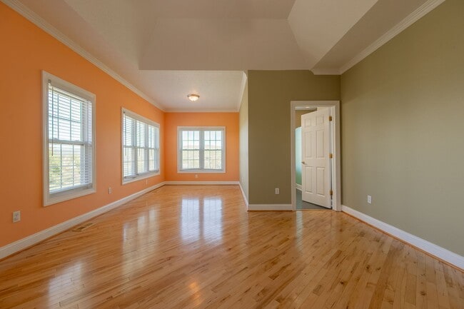 Building Photo - 1701 Stratford View Dr