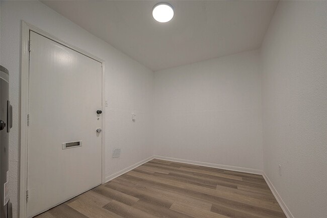 Building Photo - 3320 Hays St