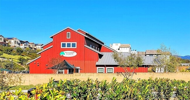 Building Photo - 2 Adelfa St