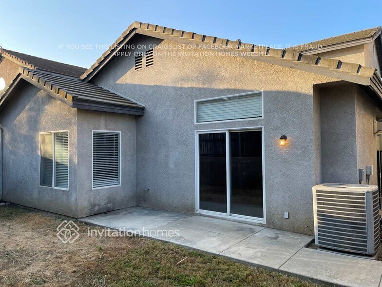 Building Photo - 1425 Cottonwood St