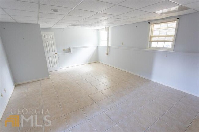 Building Photo - 157 N Creek Trail