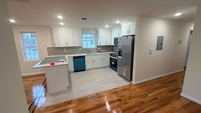 Building Photo - 628 S 12th St