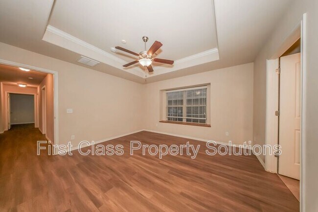 Building Photo - 19613 Allergando Ln