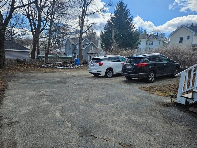 Building Photo - 110 W Main St