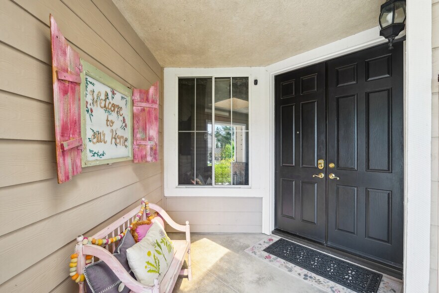 Building Photo - 14280 Yellowstone Ln