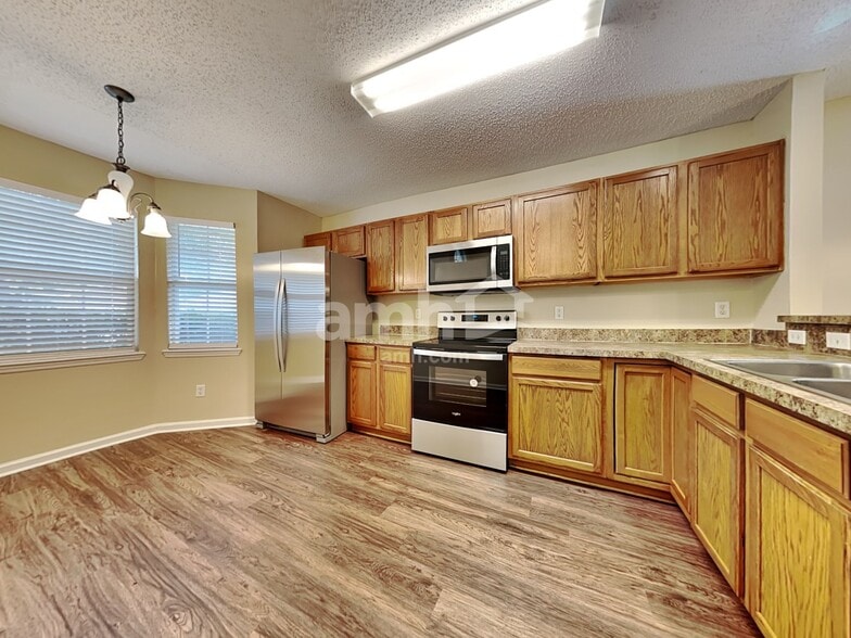 Building Photo - 4316 Campus Hills Cir