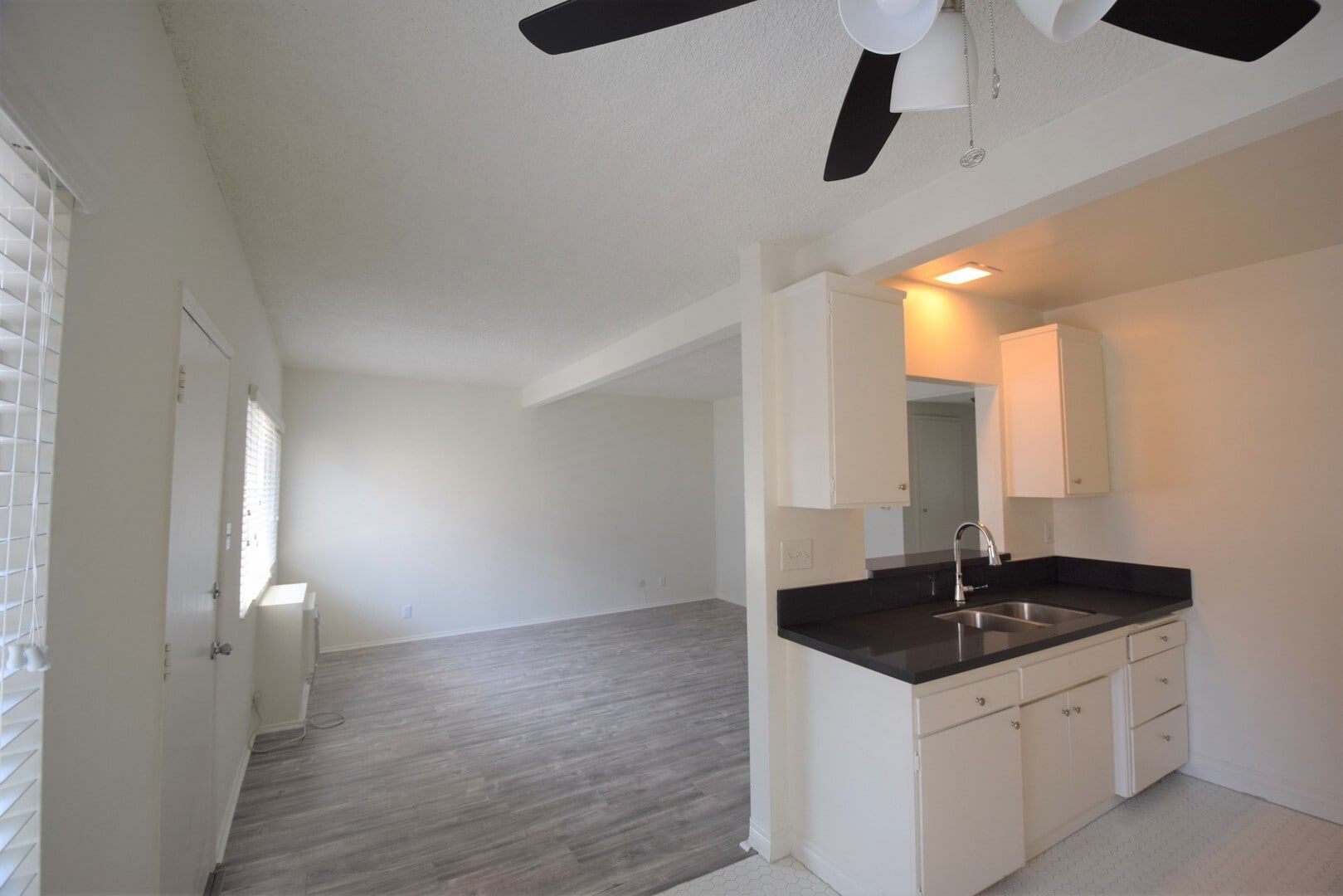 Building Photo - 2429 Cheremoya Ave