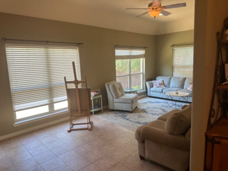 Building Photo - 1317 Wooded Knoll