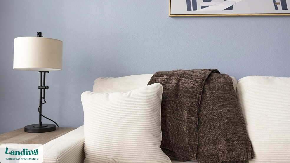 Primary Photo - 14015 Univ Pass