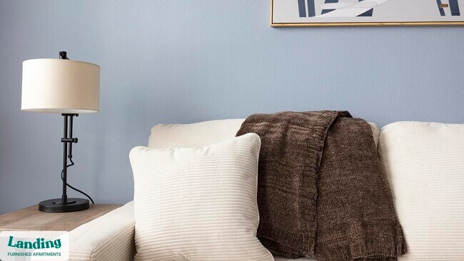 Building Photo - 14015 Univ Pass