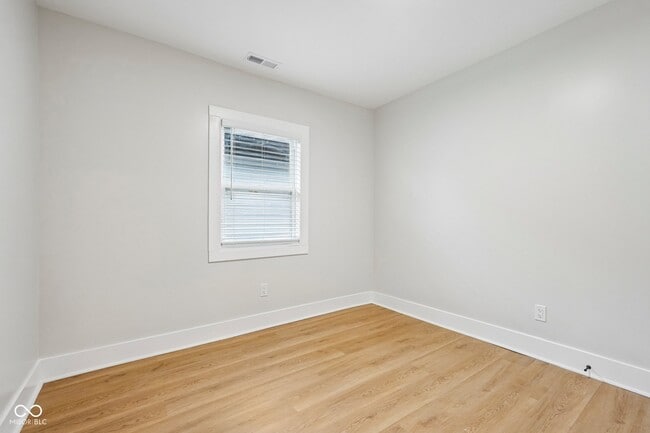 Building Photo - 3847 Hoyt Ave
