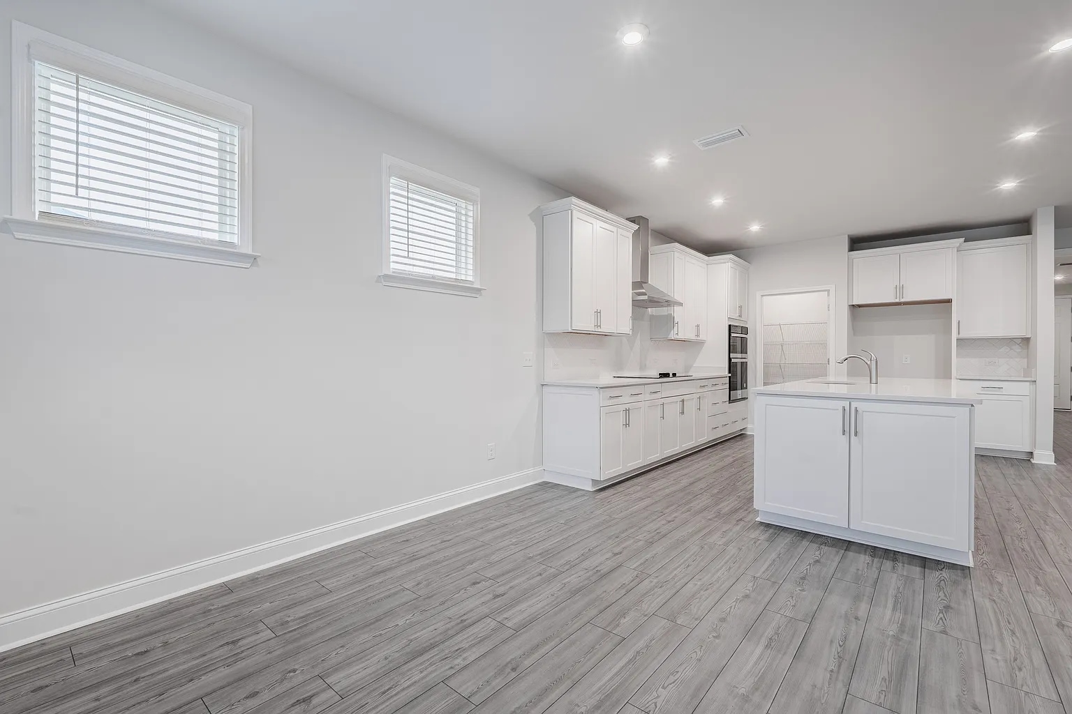 Building Photo - 192 Dendron Dr