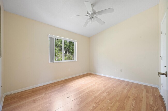Building Photo - 3504 Briar Bay Blvd