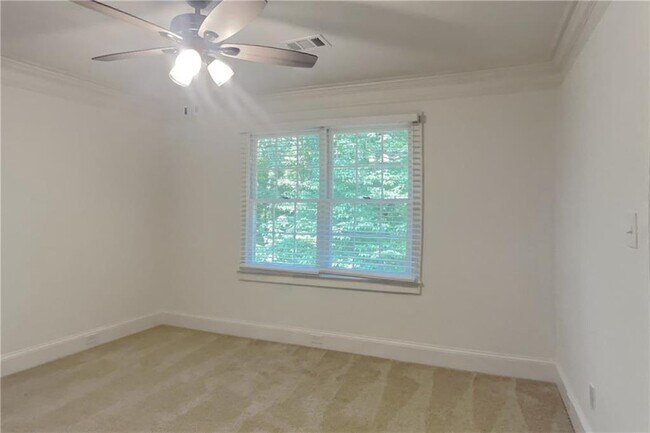Building Photo - 5340 Bannergate Dr