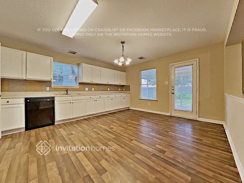Building Photo - 13742 Clarks Fork Dr