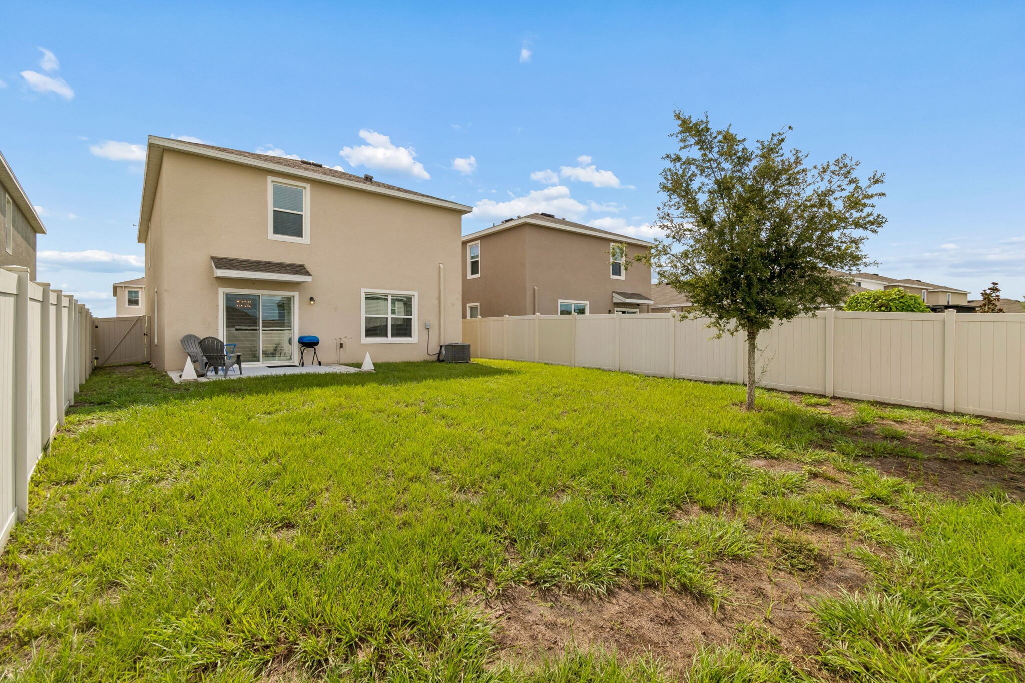 Building Photo - 17053 Oval Rum Dr