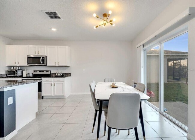 Building Photo - 417 Noble Ave