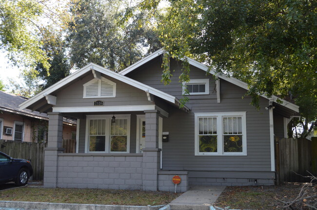 Building Photo - 2536 Phyllis St