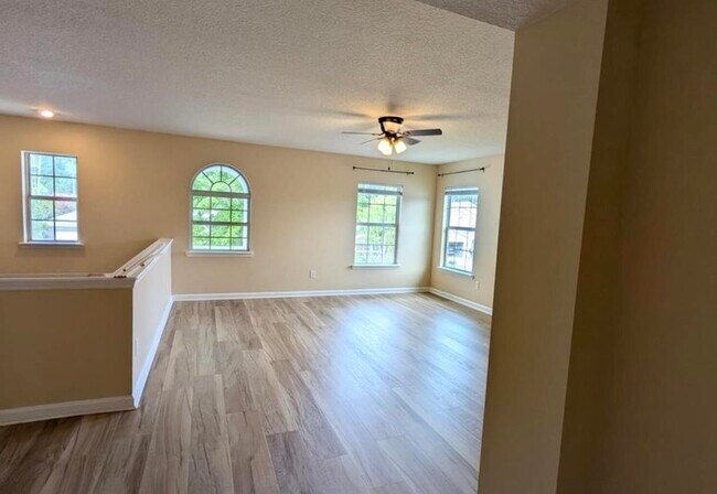 Building Photo - 133 Camden Cay Dr