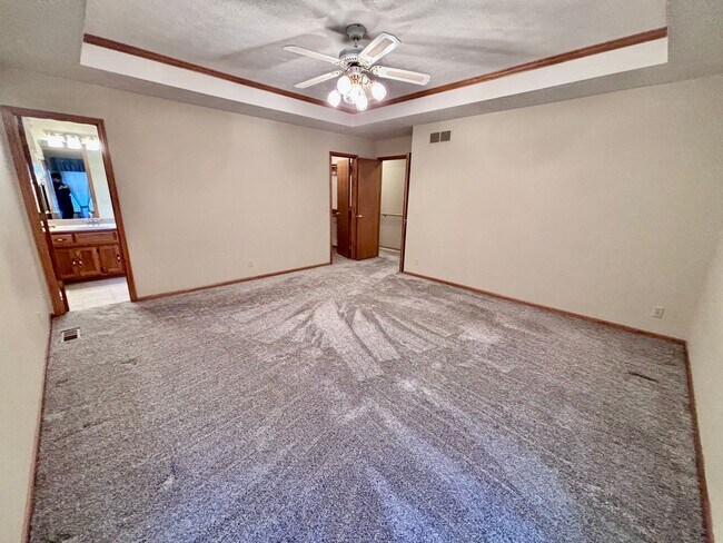 Building Photo - 16306 Lafayette Ave