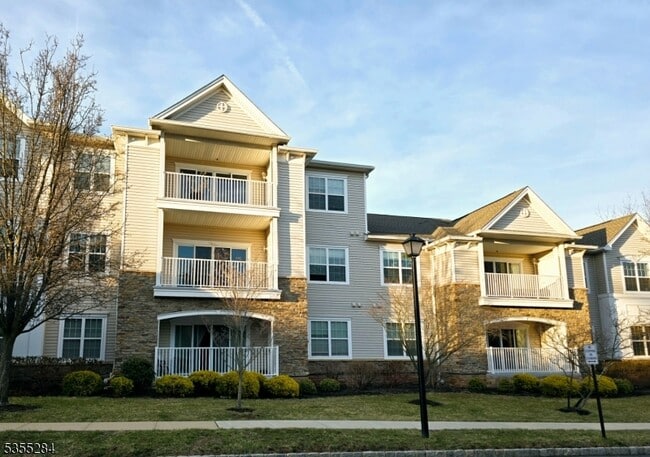 Building Photo - 2104 Conrad Way